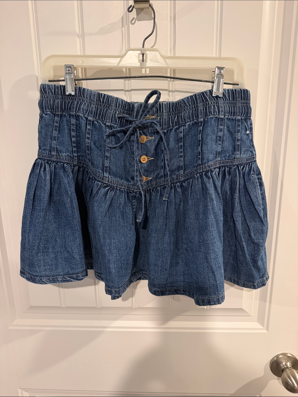 NWT We The Free Denim Button-Front Tiered Mini Skirt - Blue